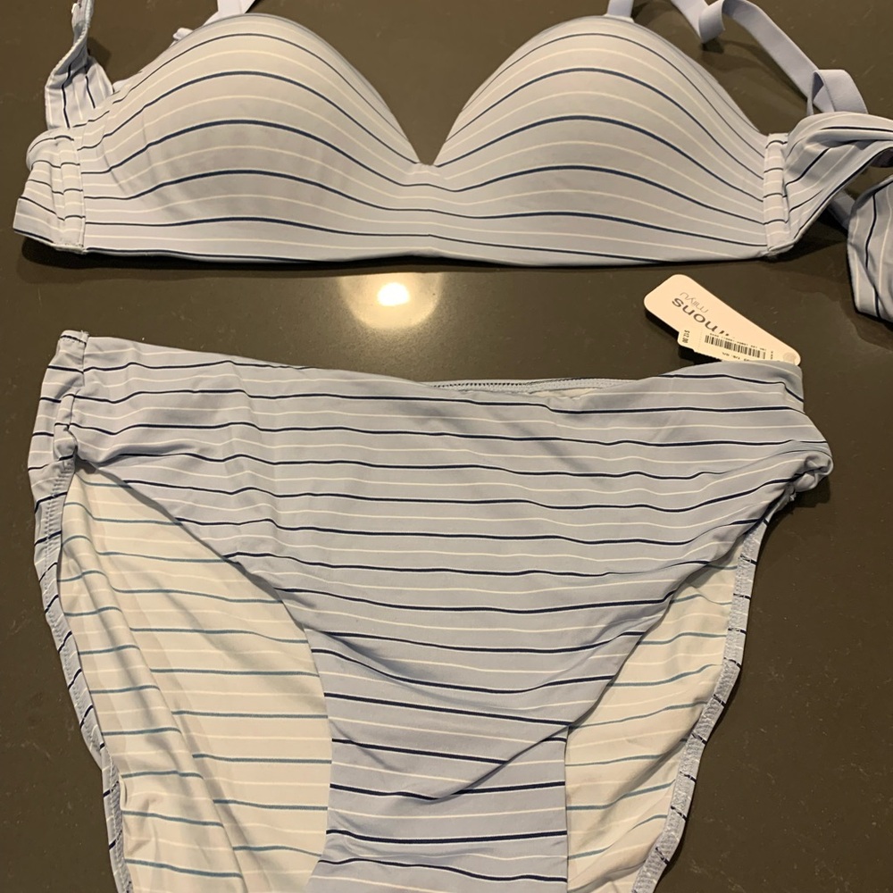 Striped Bikini Set - Picture 6 of 6